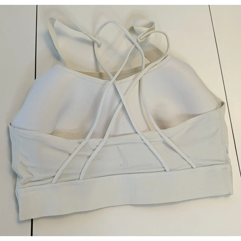 Nike Women M White Luxe Swoosh Dri-Fit Sports Bra Support Size M Soft Strappy